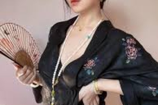 奥特曼幕后花絮：皮套演员的爆炸镜头并非特效-爱奇艺